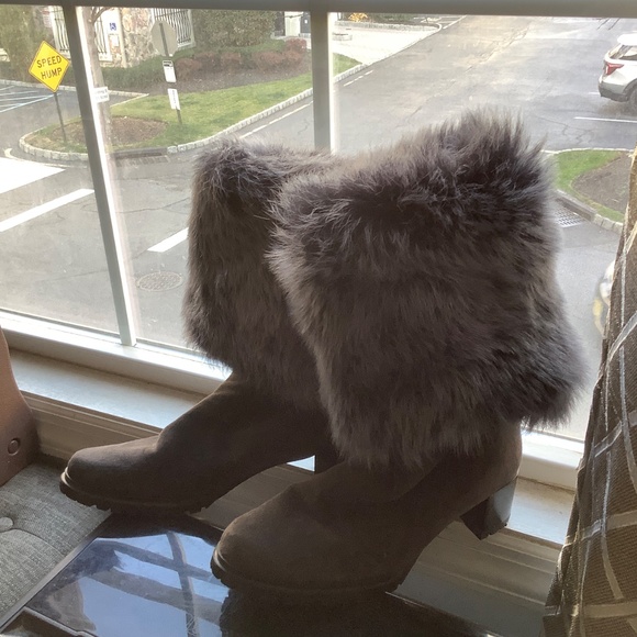 Stuart Weitzman Blizzard Boots Women’s Size 9.  Gralon Gray Mink Fur Suede - Picture 4 of 5